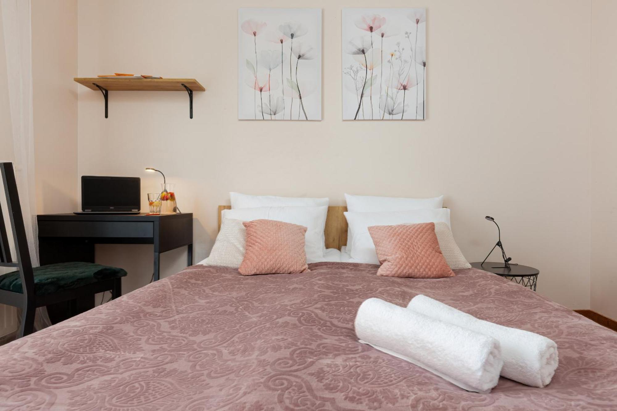 Appartamento Wola Banderii By Renters Varsavia