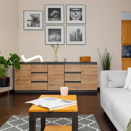 Wola Apartment Banderii By Noclegi Renters Varsavia Esterno foto