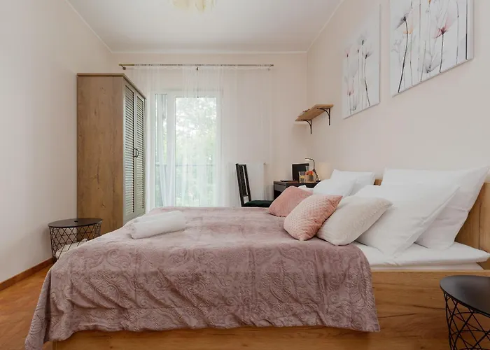 Wola Apartment Banderii By Noclegi Renters